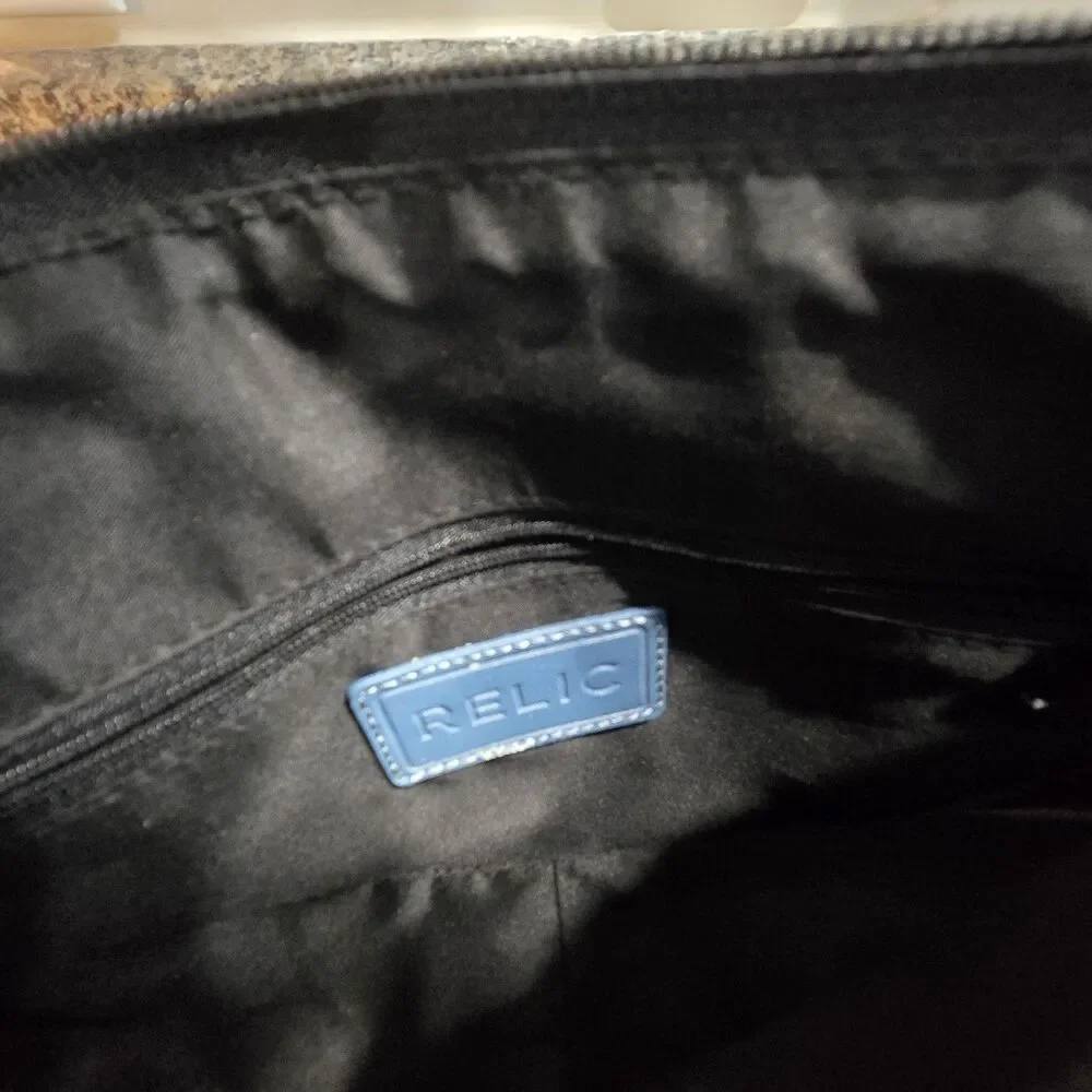 RELIC Crossbody Faux Leather Handbag Butterfly Applique Black & White - Picture 6 of 8